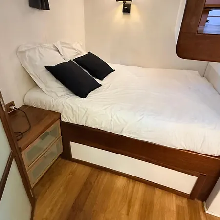 Sur Péniche à Bagatelle * Parigi