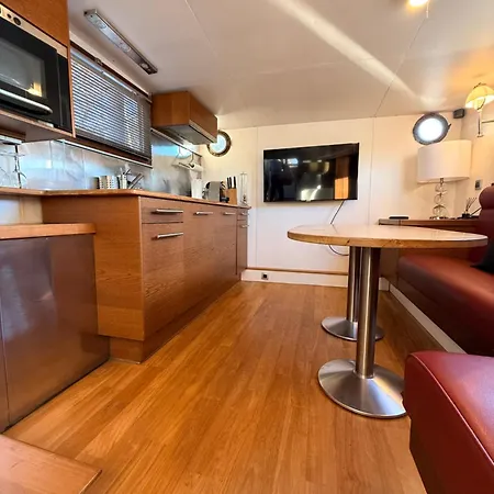 Sur Péniche à Bagatelle Appartamento Parigi