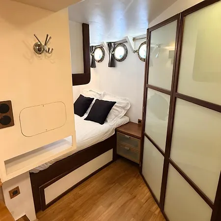 Sur Péniche à Bagatelle Appartamento