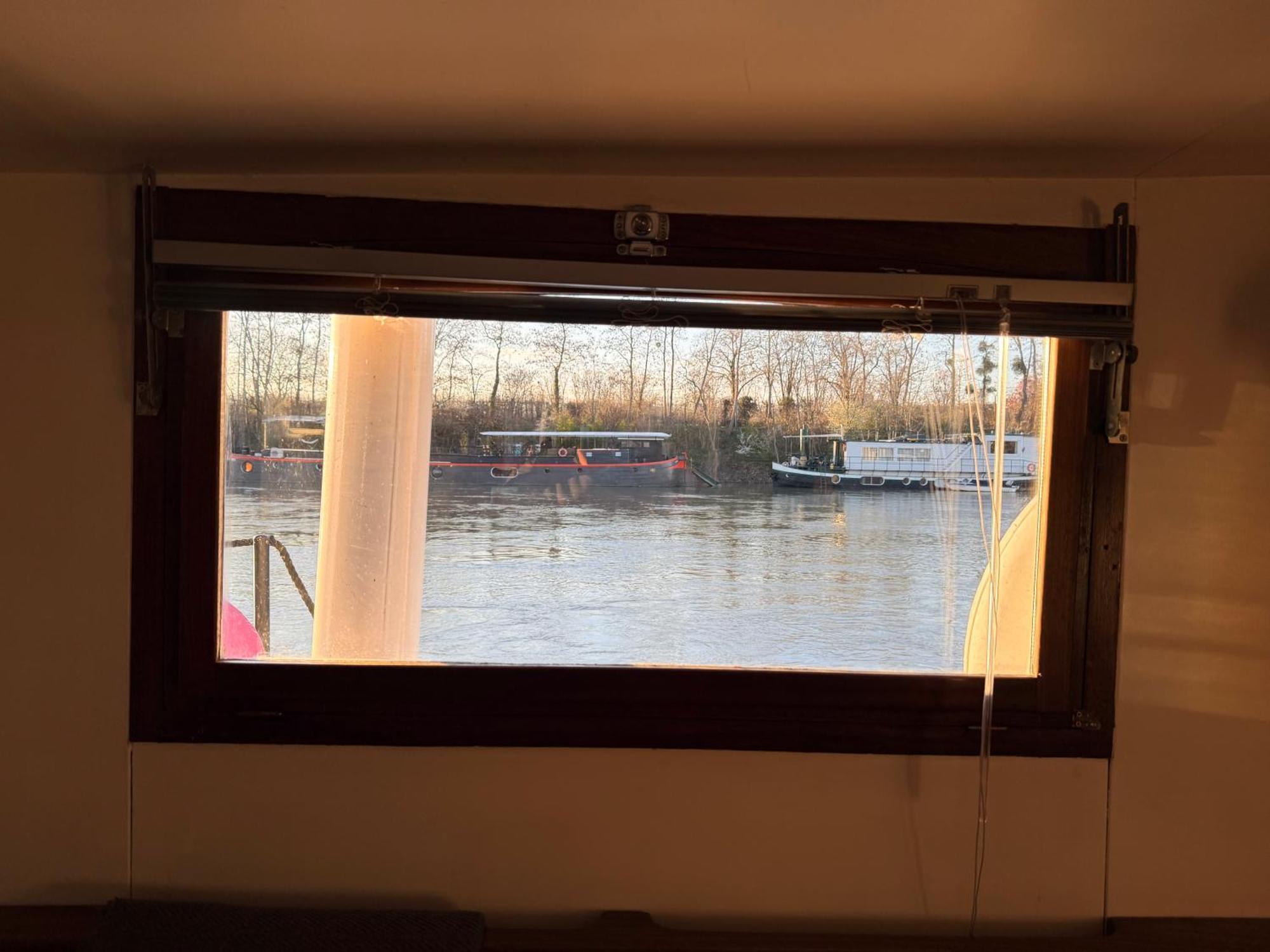 Sur Péniche à Bagatelle *