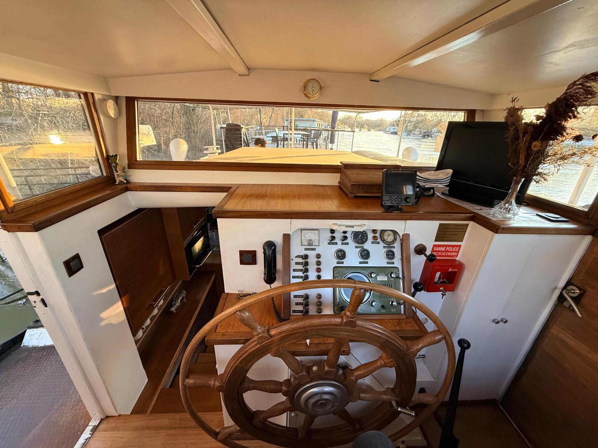 Sur Péniche à Bagatelle Appartamento *