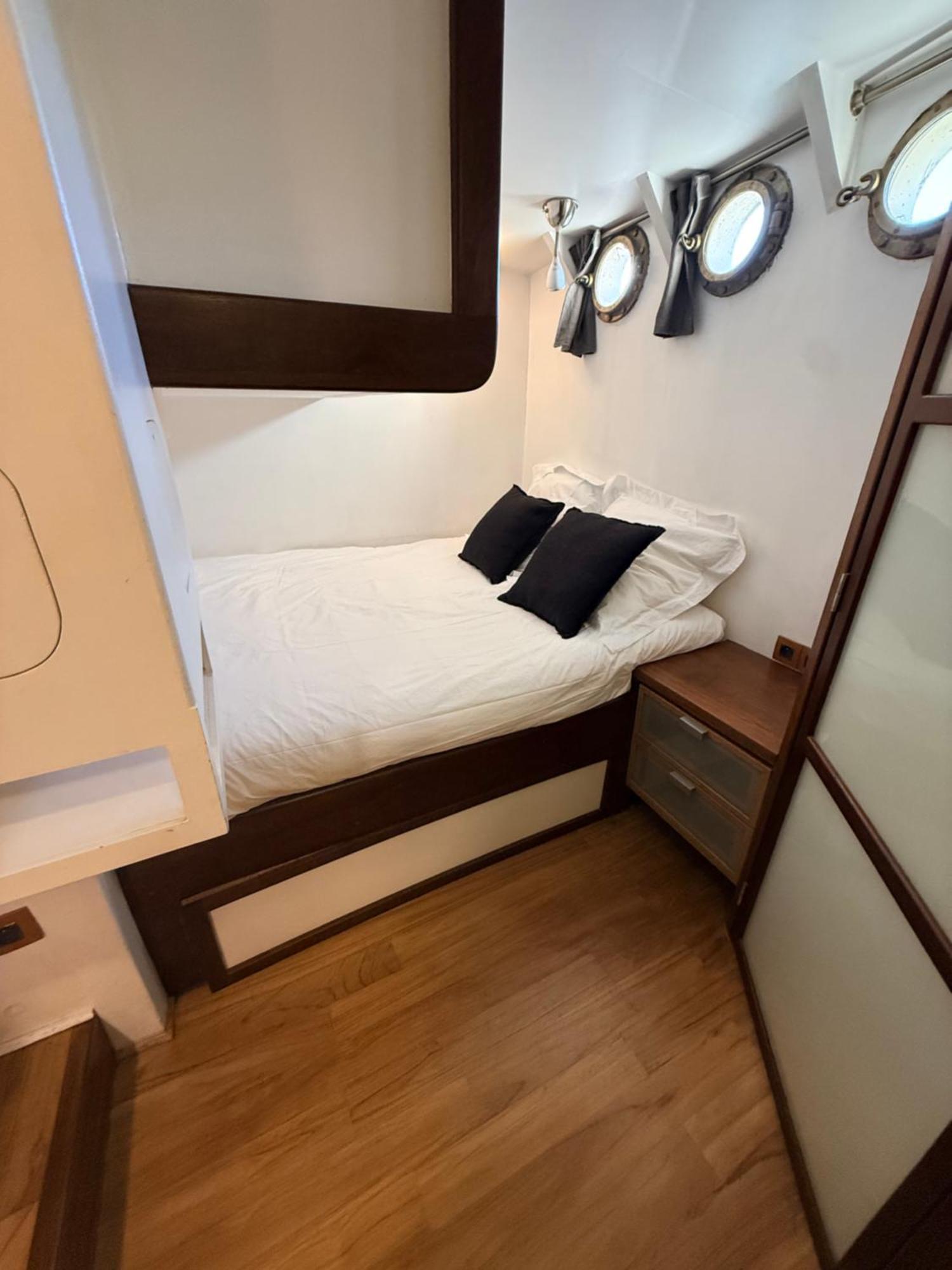 Sur Péniche à Bagatelle Parigi